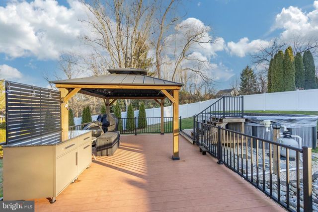 13 MARSHALL CIR, Downingtown, PA 19335