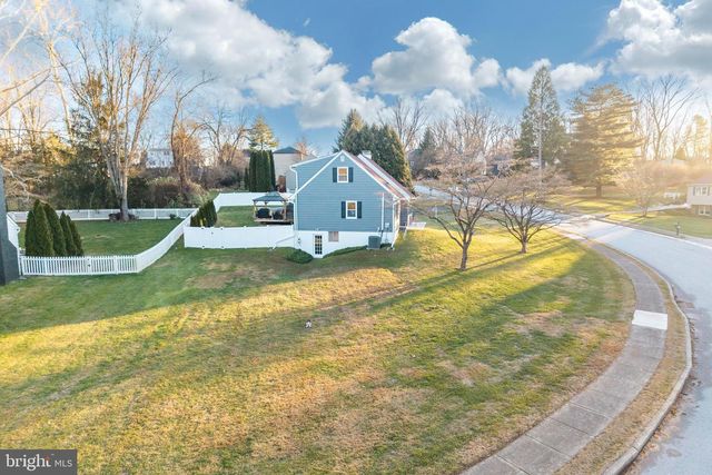 13 MARSHALL CIR, Downingtown, PA 19335