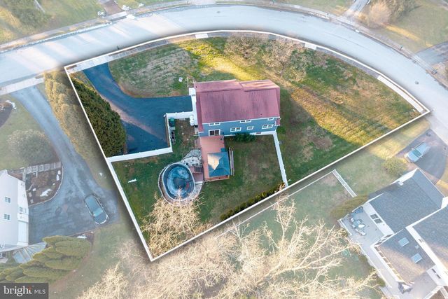 13 MARSHALL CIR, Downingtown, PA 19335