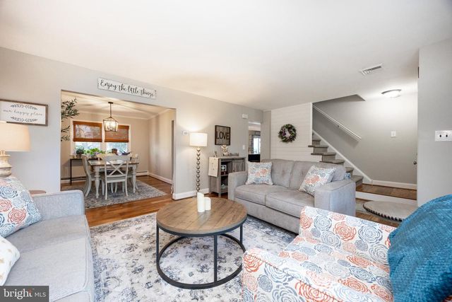 13 MARSHALL CIR, Downingtown, PA 19335