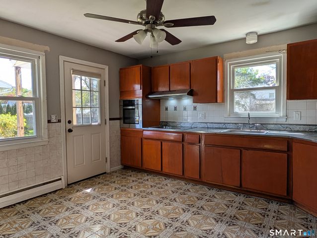 48 Amherst Street, Hartford, CT 06114