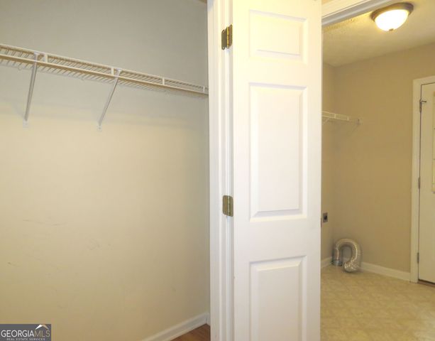 102 Chestnut Hill Drive, Canton, GA 30114