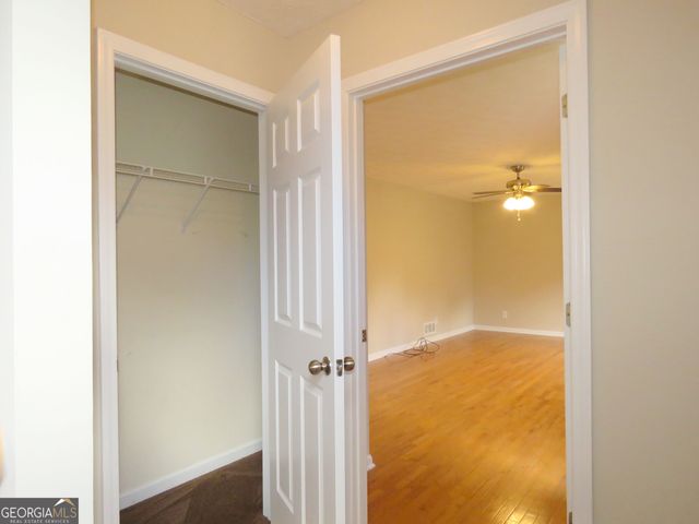 102 Chestnut Hill Drive, Canton, GA 30114