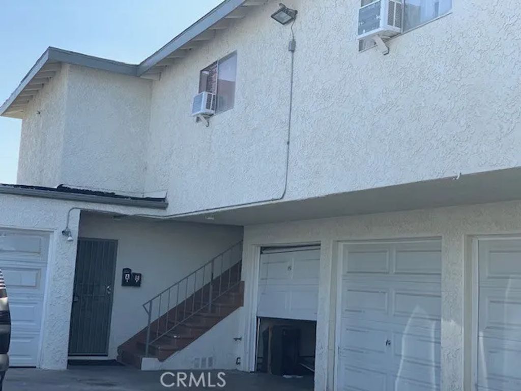 600 N Rose Avenue B, Compton, CA 90221