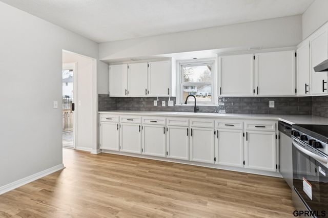 5330 S 105Th Street, Omaha, NE 68127