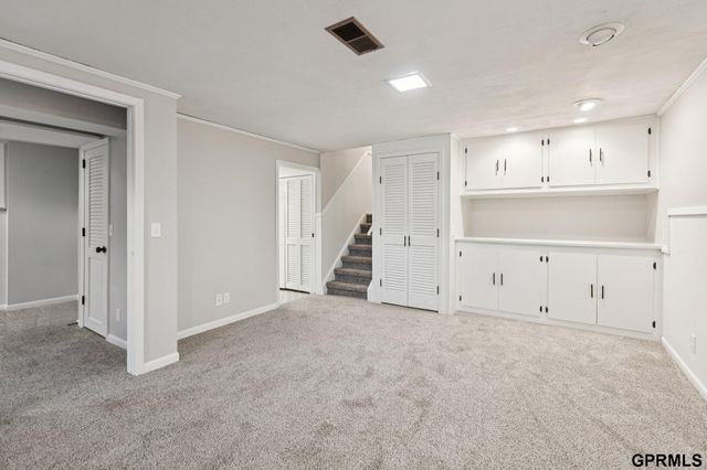 5330 S 105Th Street, Omaha, NE 68127