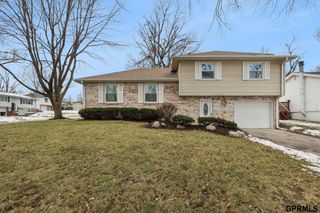5330 S 105Th Street, Omaha, NE 68127