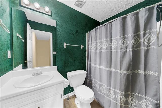 900 Willow Springs Court, Loganville, GA 30052