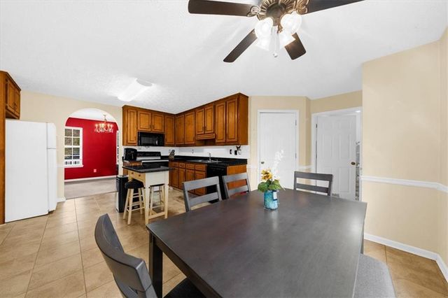 900 Willow Springs Court, Loganville, GA 30052