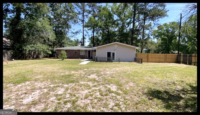 422 S Macon Street, Ludowici, GA 31316