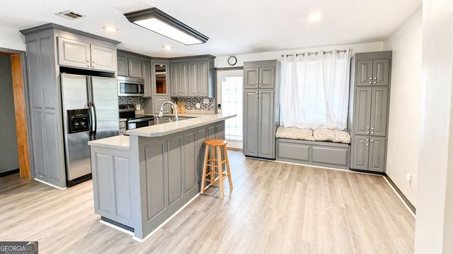 422 S Macon Street, Ludowici, GA 31316