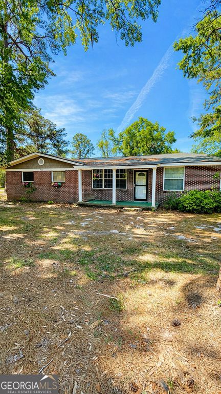 422 S Macon Street, Ludowici, GA 31316