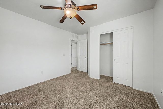 725 S Willis Ray Avenue, Corona De Tucson, AZ 85641