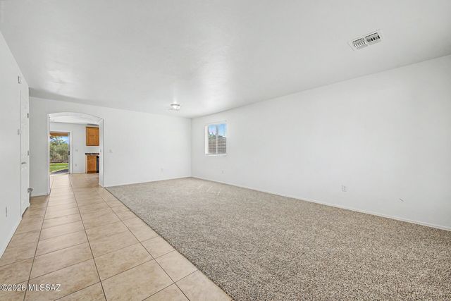 725 S Willis Ray Avenue, Corona De Tucson, AZ 85641
