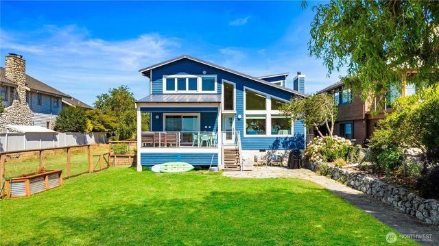 2402 Sunlight Beach Road, Clinton, WA 98236