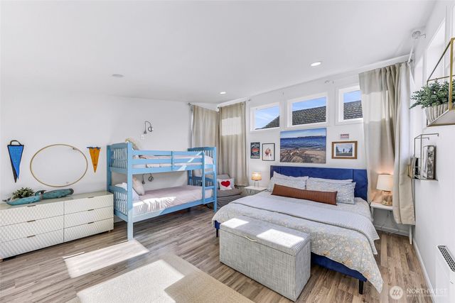2402 Sunlight Beach Road, Clinton, WA 98236
