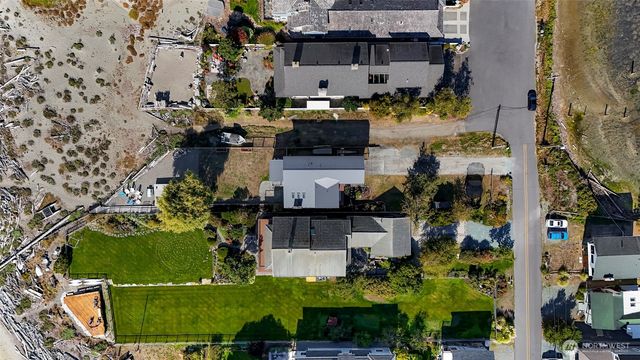 2402 Sunlight Beach Road, Clinton, WA 98236