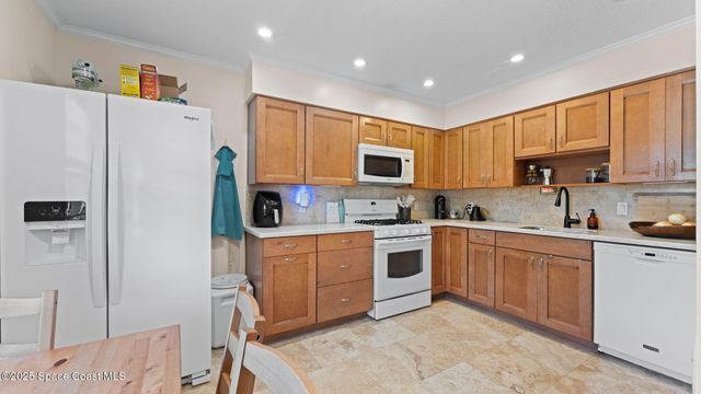 913 S Colonial Court Unit B, Indian Harbour Beach, FL 32937