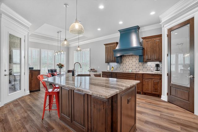1136 Tremont Lane, Granbury, TX 76049