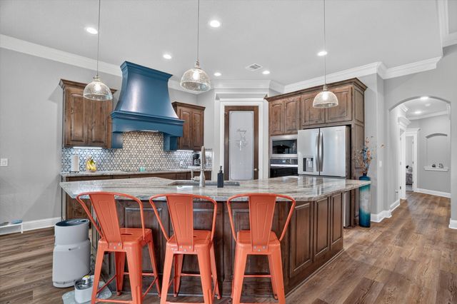 1136 Tremont Lane, Granbury, TX 76049