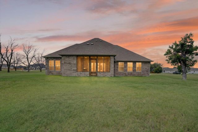 1136 Tremont Lane, Granbury, TX 76049