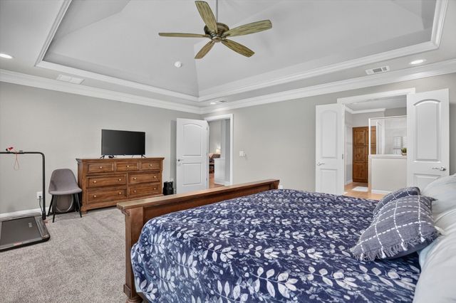 1136 Tremont Lane, Granbury, TX 76049