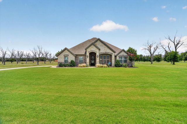 1136 Tremont Lane, Granbury, TX 76049