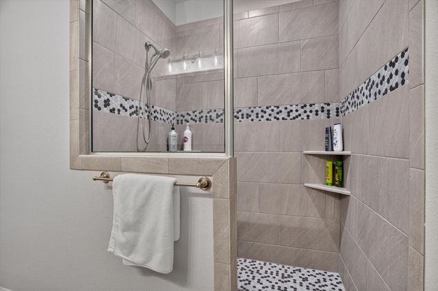 1136 Tremont Lane, Granbury, TX 76049