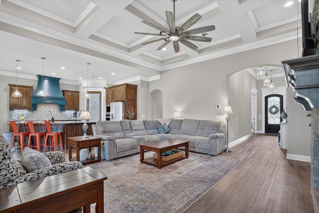 1136 Tremont Lane, Granbury, TX 76049