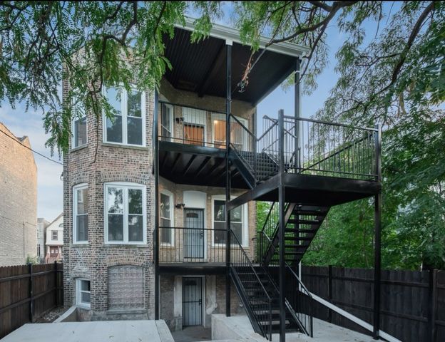 4140 W WILCOX Street, Chicago, IL 60624