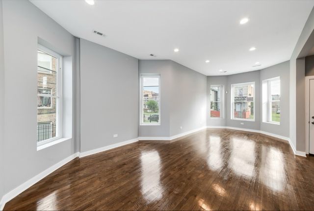4140 W WILCOX Street, Chicago, IL 60624