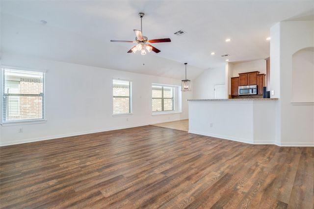 516 Hot Spring VLY, Buda, TX 78610