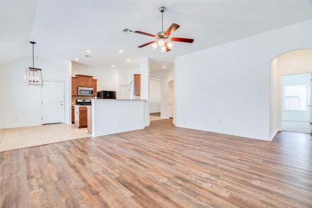 516 Hot Spring VLY, Buda, TX 78610