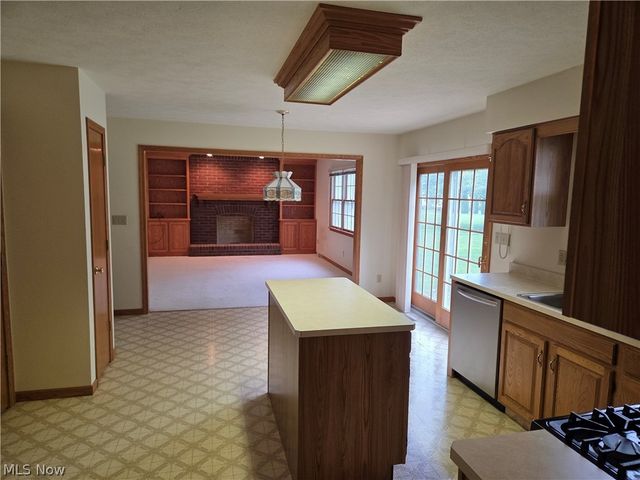 220 Montgomery Drive, Canfield, OH 44406