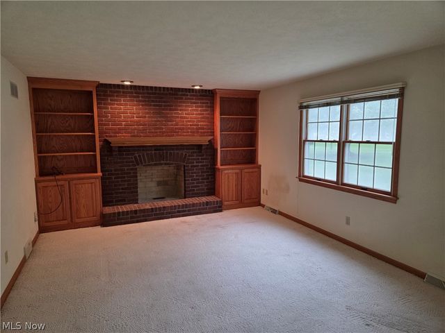 220 Montgomery Drive, Canfield, OH 44406