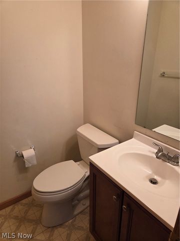 220 Montgomery Drive, Canfield, OH 44406