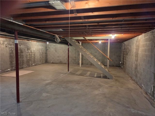 220 Montgomery Drive, Canfield, OH 44406