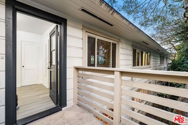 11901 W Sunset Boulevard 206, Los Angeles, CA 90049