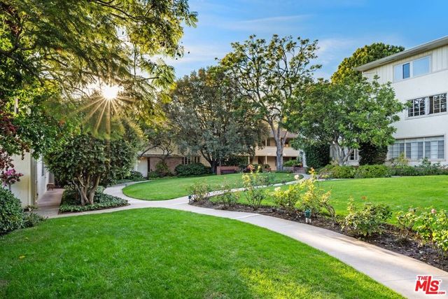 11901 W Sunset Boulevard 206, Los Angeles, CA 90049