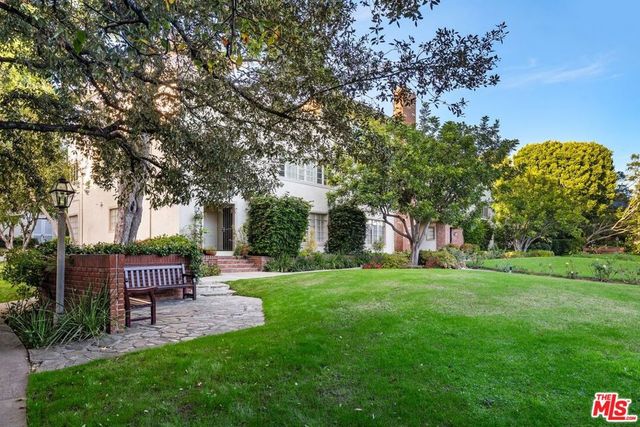 11901 W Sunset Boulevard 206, Los Angeles, CA 90049