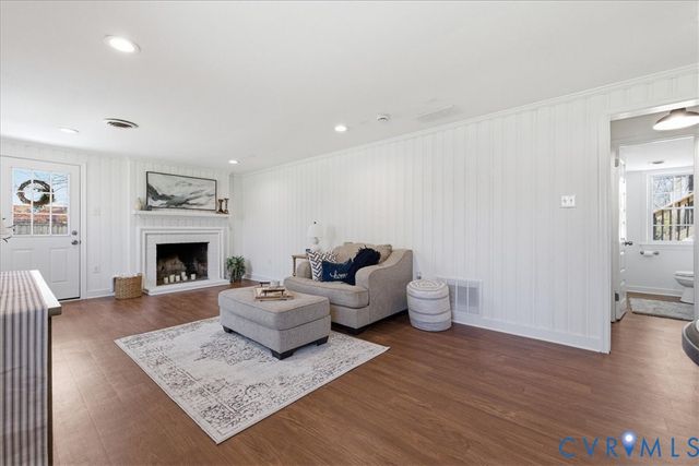 11719 Heathmere Cres, Midlothian, VA 23113