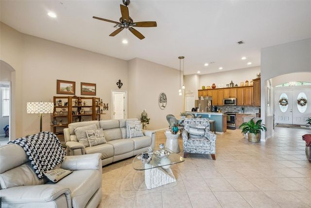 2409 EMERALD ROSE WAY, Apopka, FL 32712