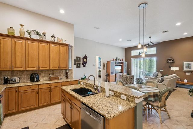 2409 EMERALD ROSE WAY, Apopka, FL 32712