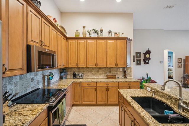 2409 EMERALD ROSE WAY, Apopka, FL 32712