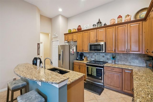 2409 EMERALD ROSE WAY, Apopka, FL 32712