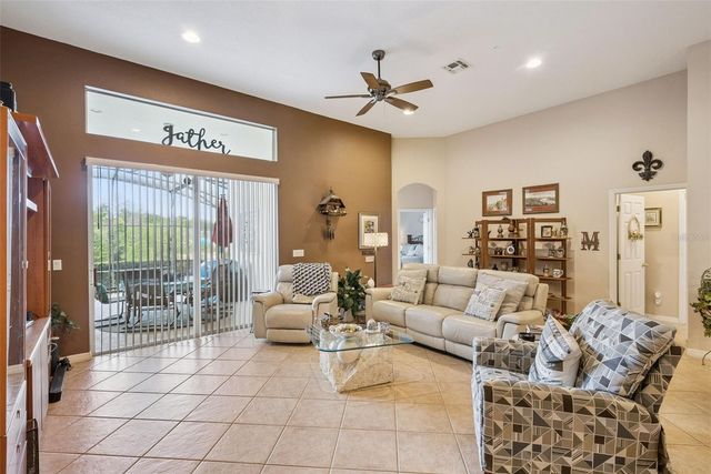 2409 EMERALD ROSE WAY, Apopka, FL 32712