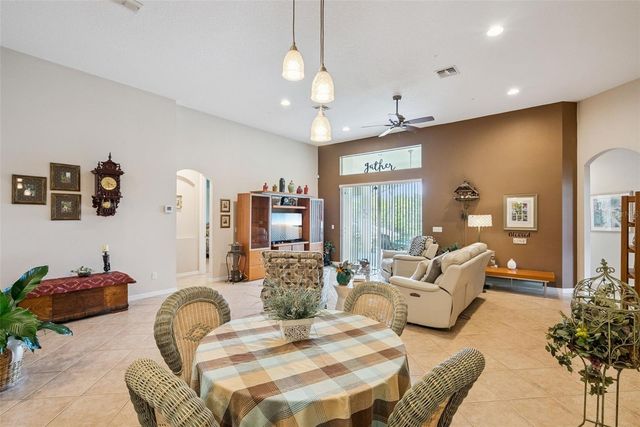 2409 EMERALD ROSE WAY, Apopka, FL 32712