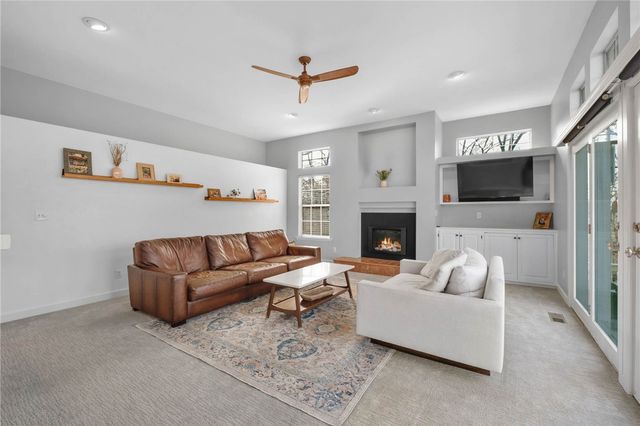 596 Rockcliff Road, Fayetteville, AR 72701