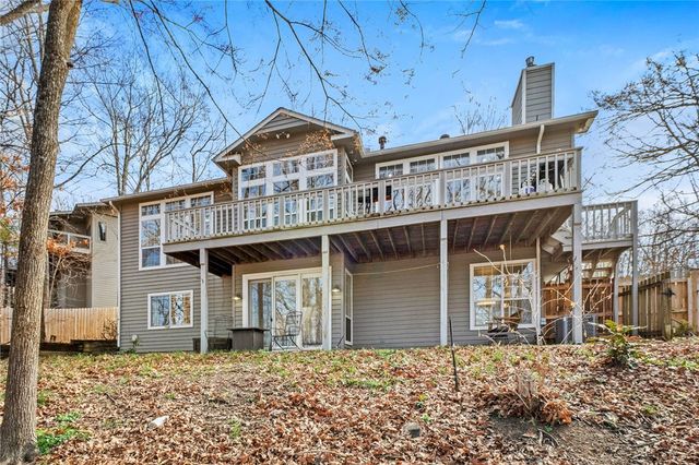 596 Rockcliff Road, Fayetteville, AR 72701