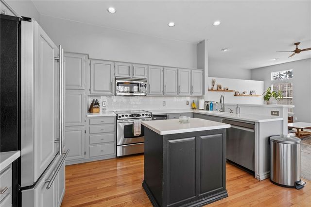 596 Rockcliff Road, Fayetteville, AR 72701